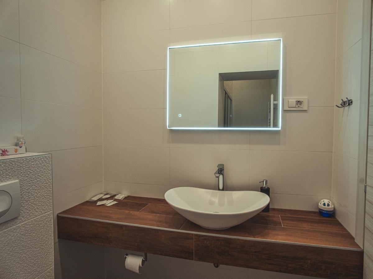 Apartmani Infinity Osijek Eksteriør billede